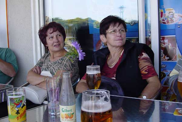 Que regardes-t'elles ?